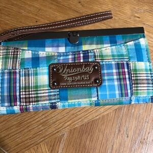 Union Bay vintage clutch wristlet
